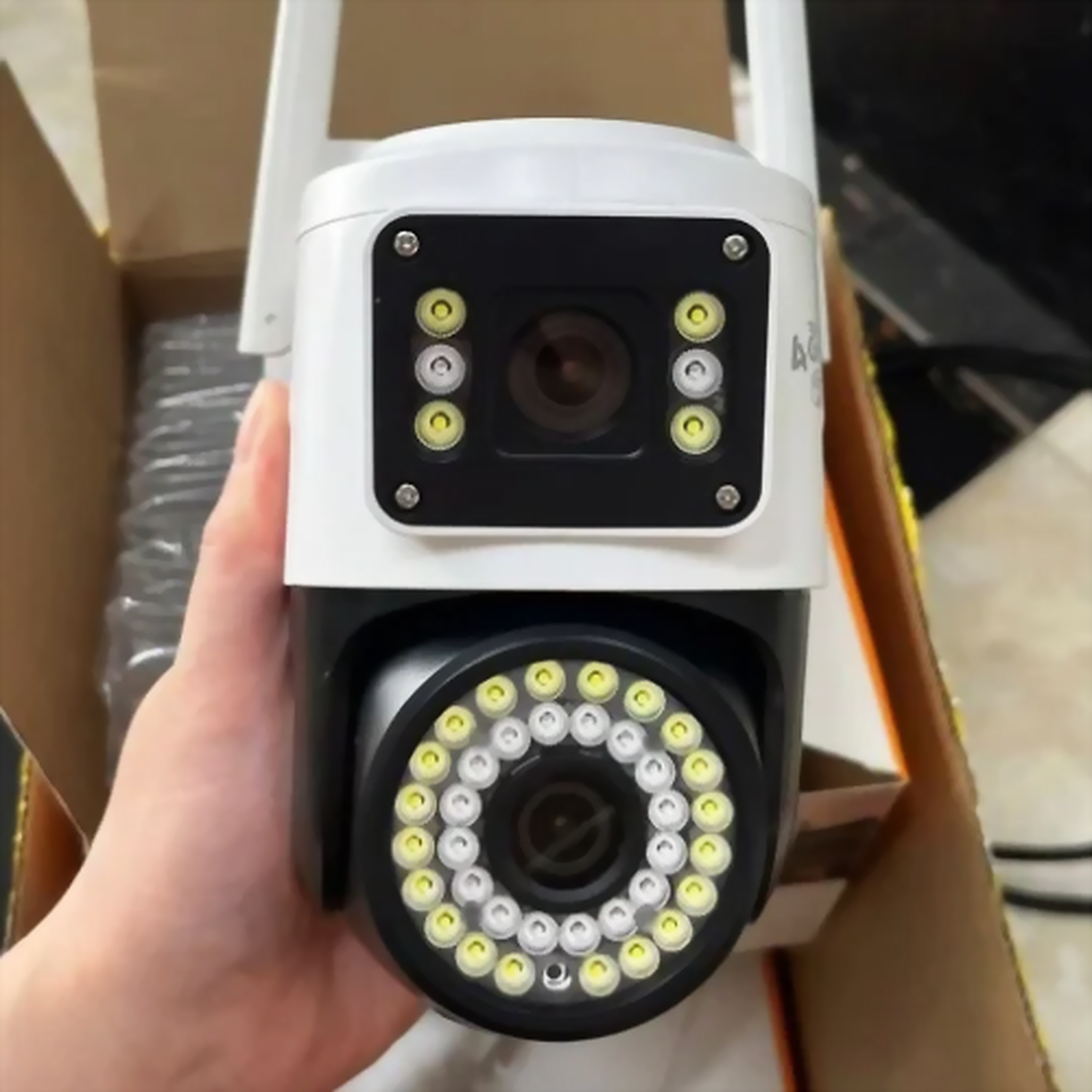 Hình ảnh sản phẩm Camera Dùng Sim 4G Yoosee 2 Mắt Xoay 360° Không Cần Mạng Wifi - Camera Dùng Sim 4G Yoosee 2 Mắt Xoay 360° Không Cần Mạng Wifi