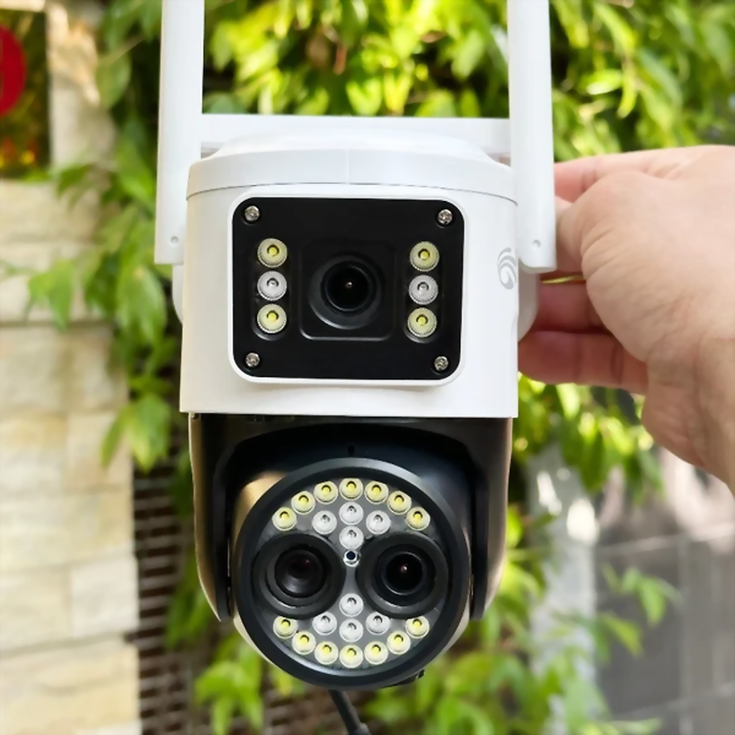 Hình ảnh sản phẩm Camera Wifi Yoosee 3 Mắt 2 Màn Hình Hỗ Trợ Zoom 15X Quan sát 30 Mét Siêu Rõ Nét Góc Quay Rộng - Camera Wifi Yoosee 3 Mắt 2 Màn Hình Hỗ Trợ Zoom 15X Quan sát 30 Mét Siêu Rõ Nét Góc Quay Rộng